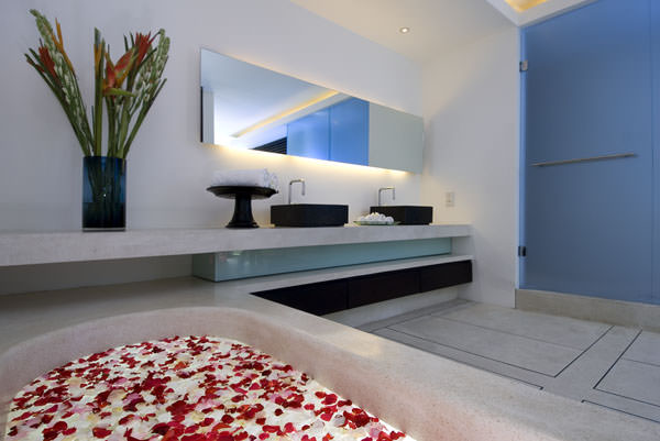 Bali Villa Aqua First bathroom pic
