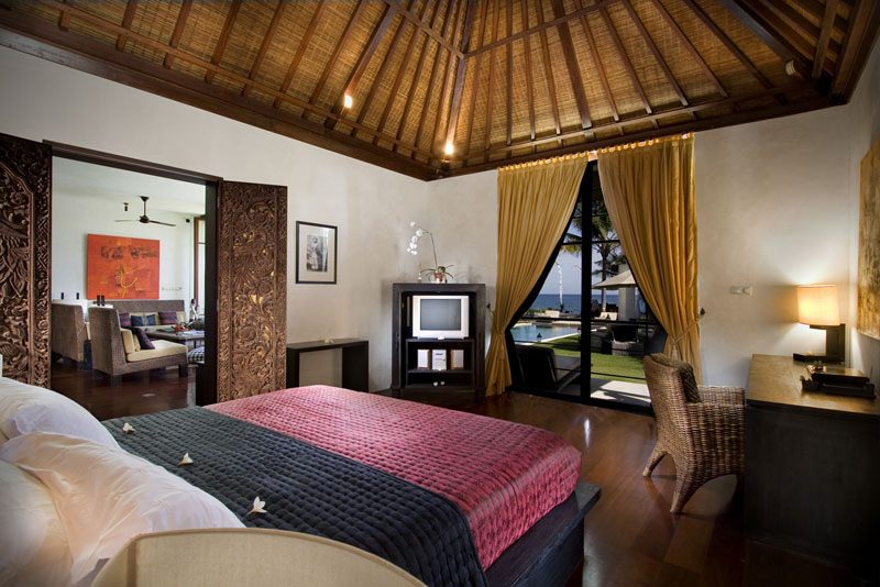 Bali Villa Majapahit- Raj Villa raj guest bedroom beach view .jpg